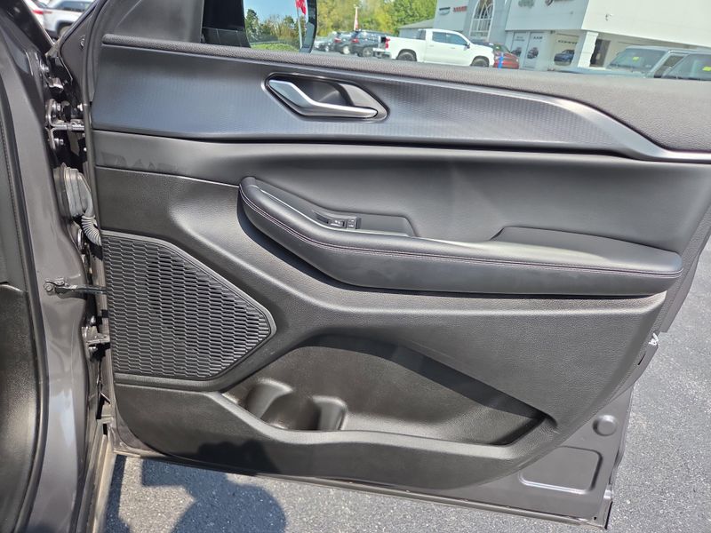 2023 Jeep Grand Cherokee Altitude X photo 17