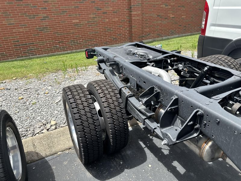 New 2025 RAM 4500 Big Horn Chassis Crew Cab 4x4 60