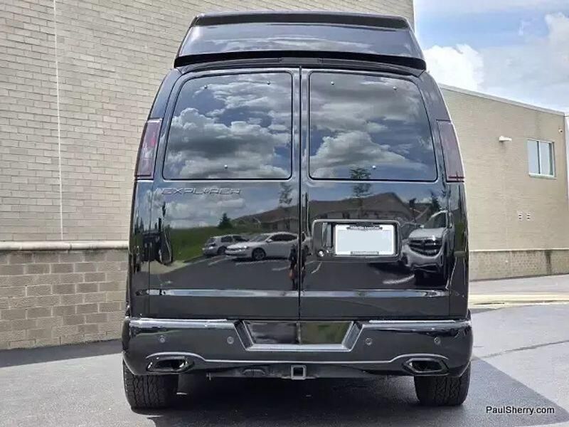2023 Chevrolet Express Cargo Image 4