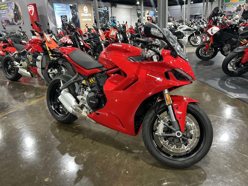 Used 2024 Ducati SUPERSPORT 950 Image 10