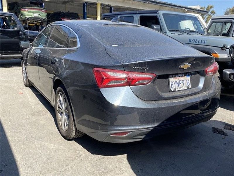 2020 Chevrolet Malibu LTImage 2