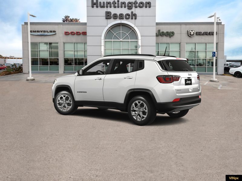 2025 Jeep Compass Latitude 4x4Image 4