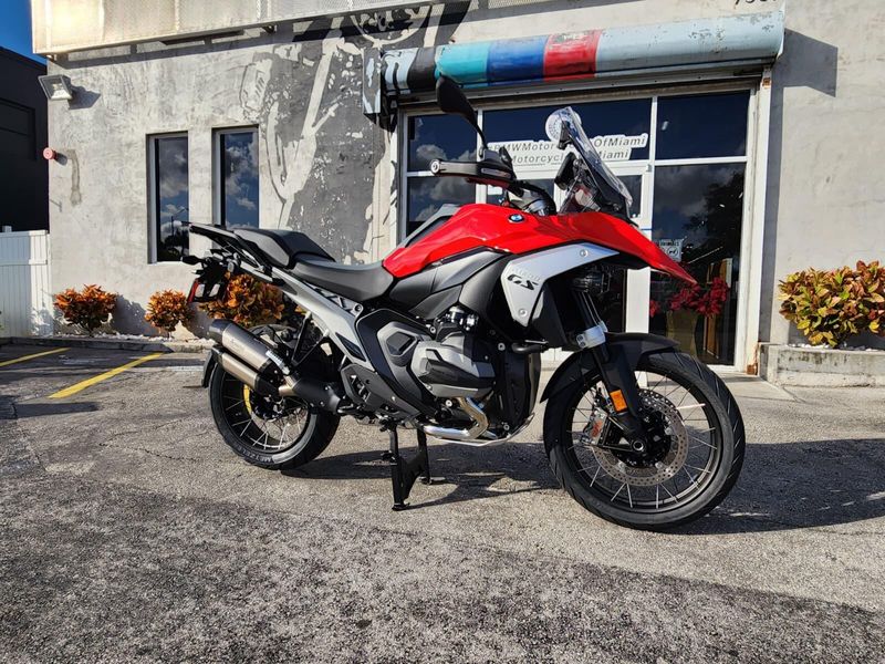 2026 BMW R 1300 GSImage 10