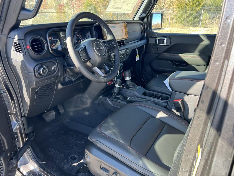 New 2026 Jeep Wrangler 4-door Rubicon XImage 14