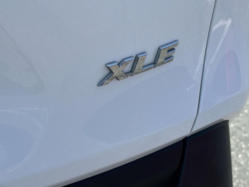 Used 2019 Toyota RAV4 XLE Premium FWD (Natl)