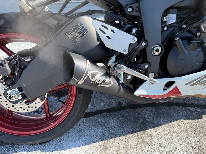 2025 Kawasaki Ninja ZX6R ABS KRT EditionImage 5