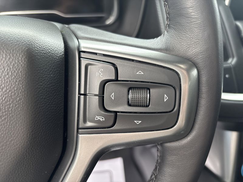 Used 2022 Chevrolet Suburban Z71Image 34