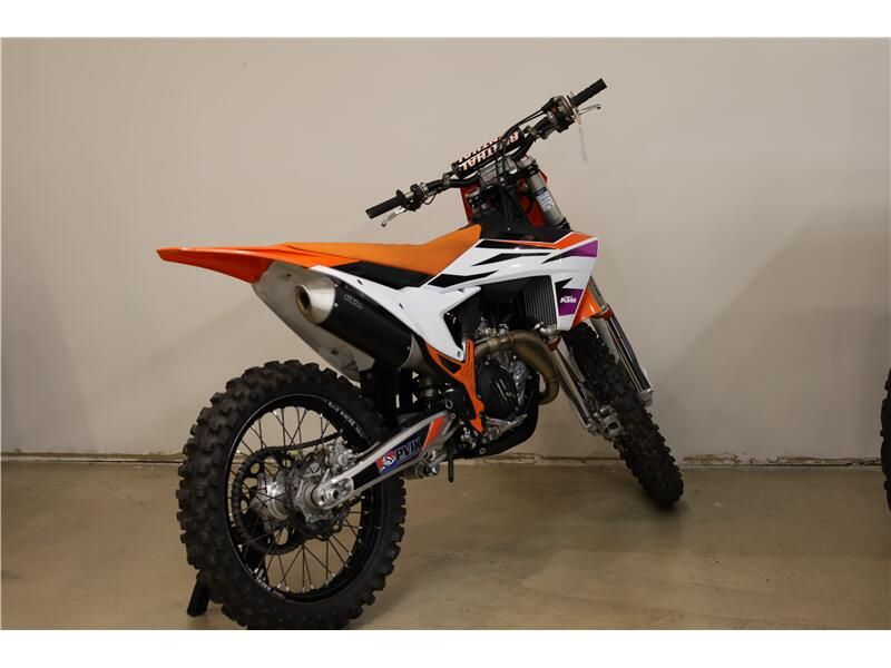 2024 KTM 450 SX-F Image 2