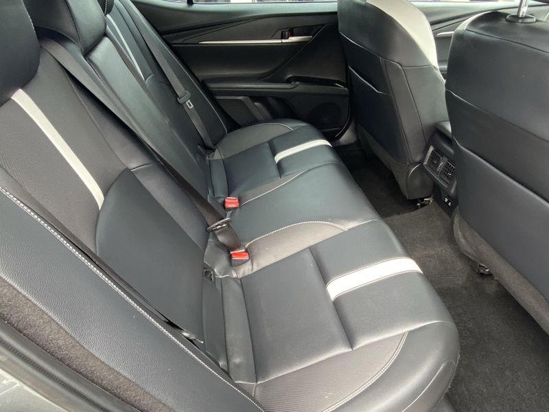 Used 2025 Toyota Camry SEImage 12