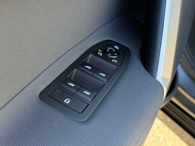 Used 2026 BMW iX xDrive45Image 18