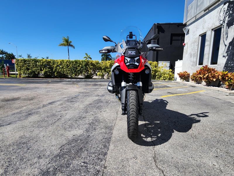 2026 BMW R 1300 GSImage 2