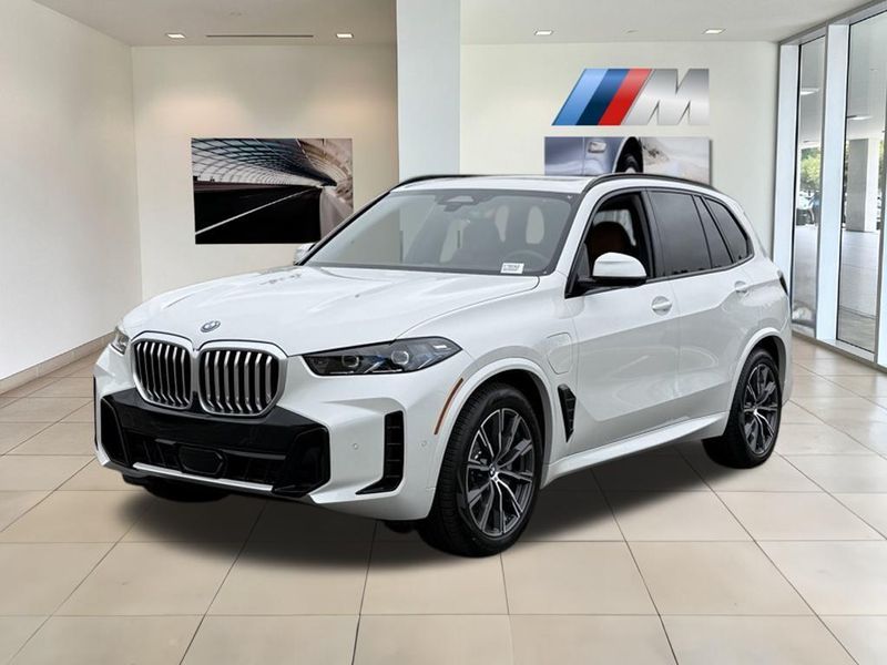 2026 BMW X5 xDrive50eImage 2