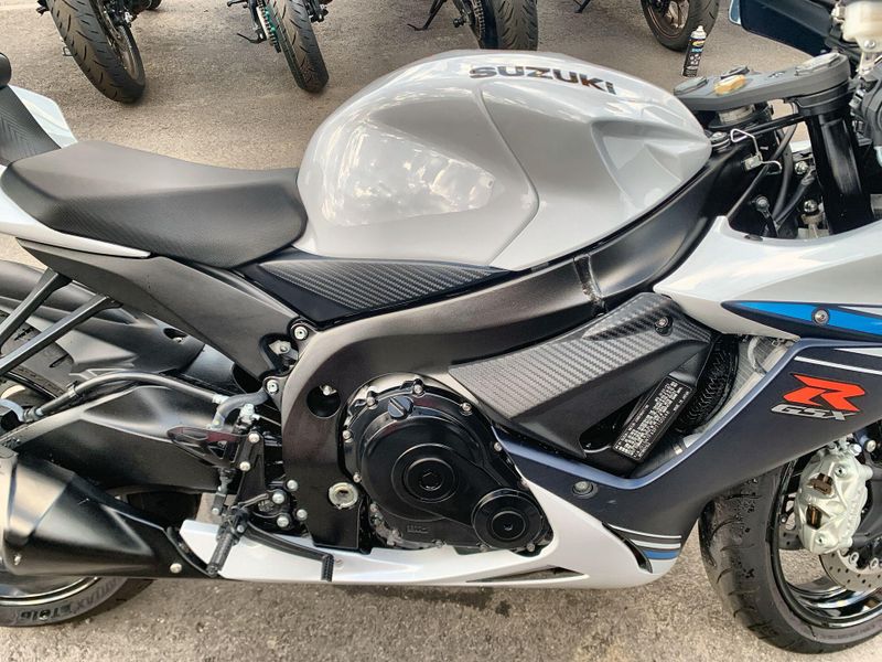 Used 2023 Suzuki GSX-R600 CA Image 18