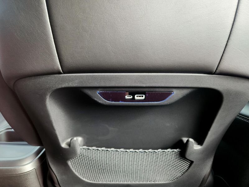 New 2027 Chrysler Pacifica Select