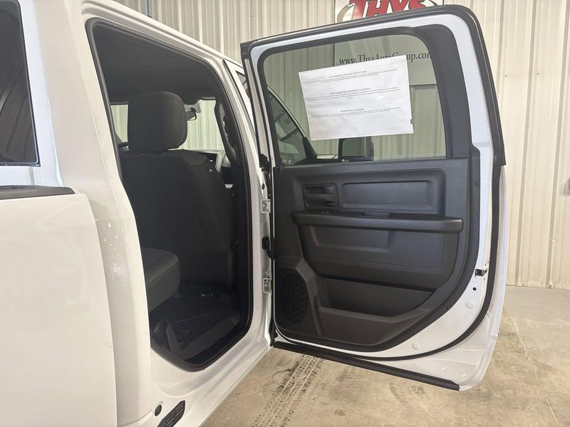 2024 RAM 3500 Tradesman Crew Cab 4x4 8