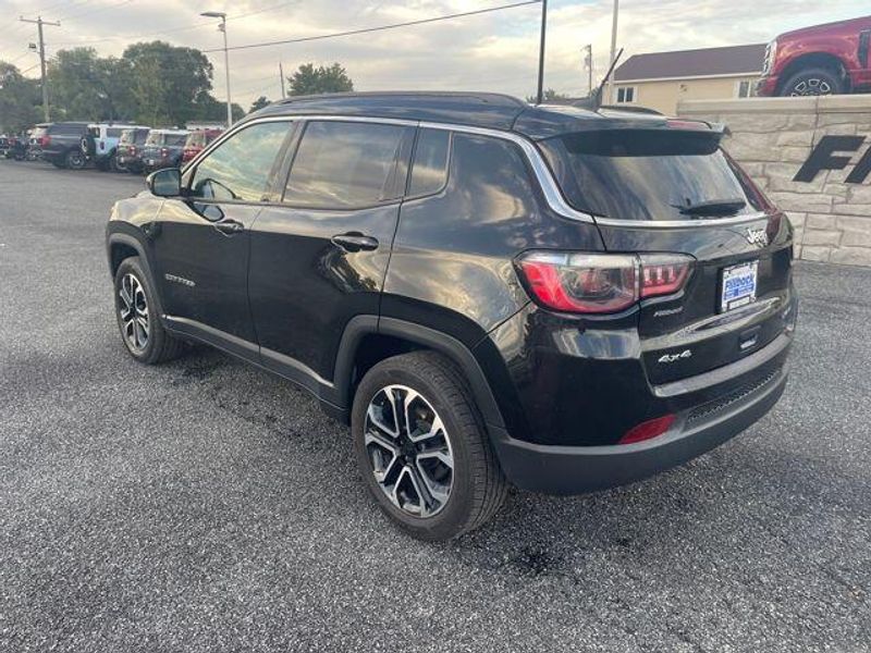 2022 Jeep Compass Limited photo 3