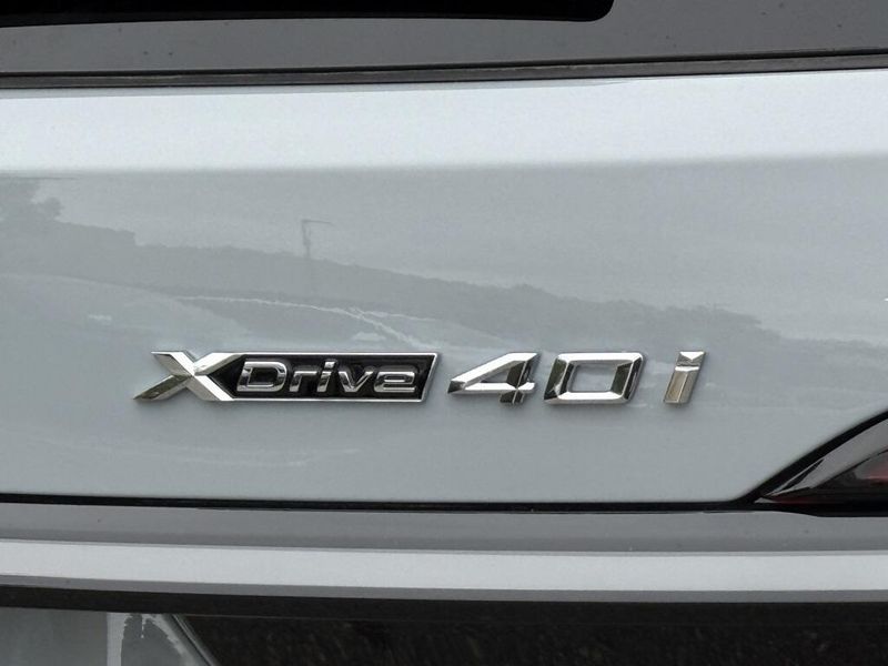 2026 BMW X7 xDrive40iImage 14