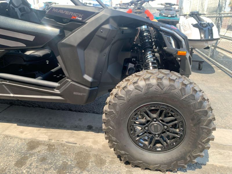 New 2025 Can-Am MAVERICK X3 MAX X RS TURBO RR SMART-SHOX Image 11