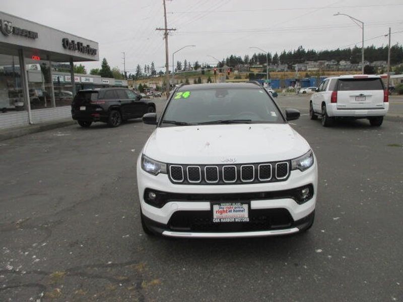 Used 2024 Jeep Compass LimitedImage 3