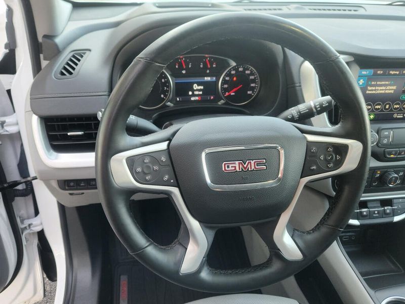 Used 2024 GMC Terrain SLT