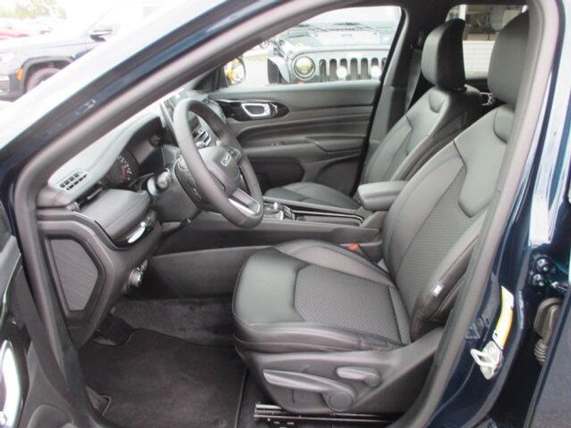 New 2026 Jeep Compass Latitude Altitude 4x4Image 15