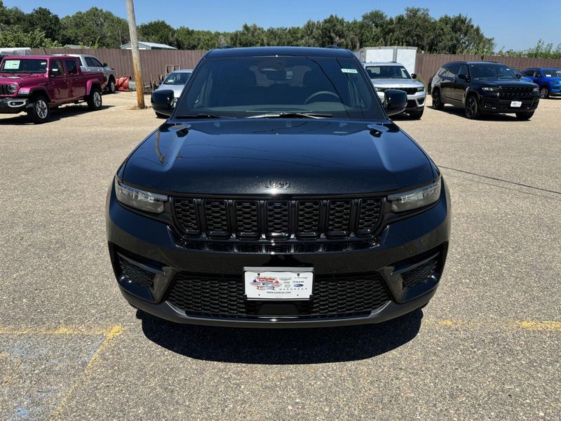 2024 Jeep Grand Cherokee Altitude X 4x4Image 3