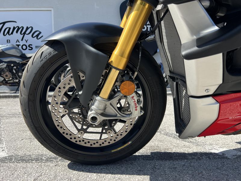 2022 Ducati Streetfighter V4 S 
