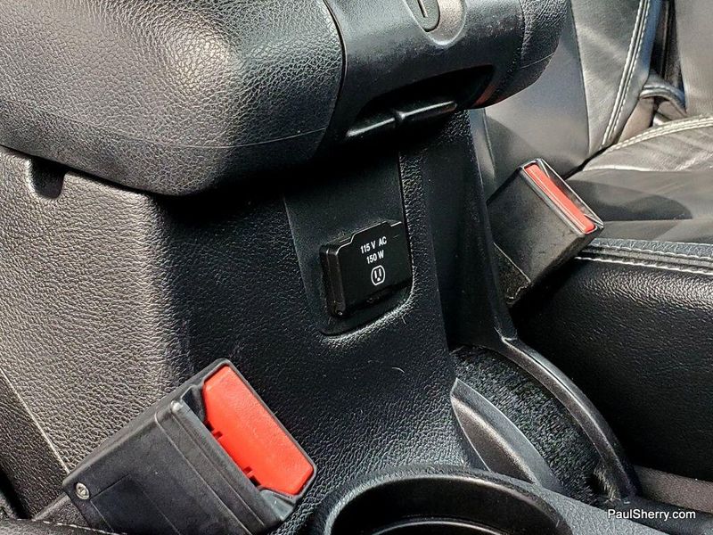 2015 Jeep Wrangler Unlimited SaharaImage 26