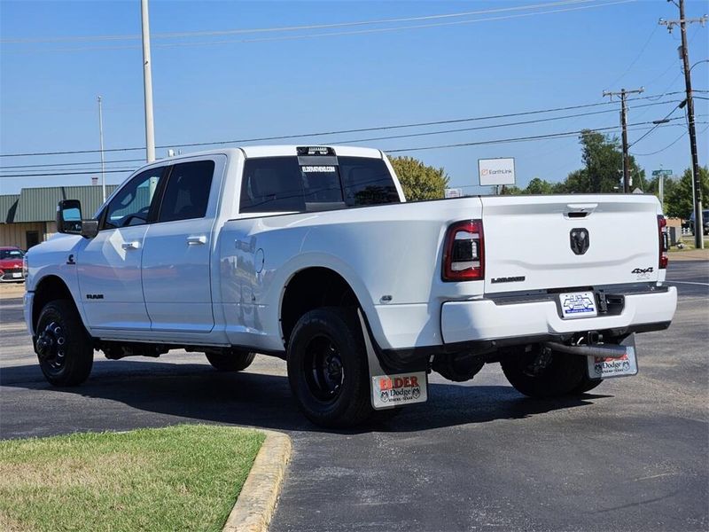 2024 RAM 3500 Laramie Crew Cab 4x4 8