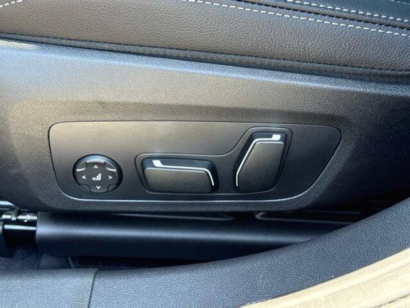 New 2026 BMW 3 Series 330iImage 17