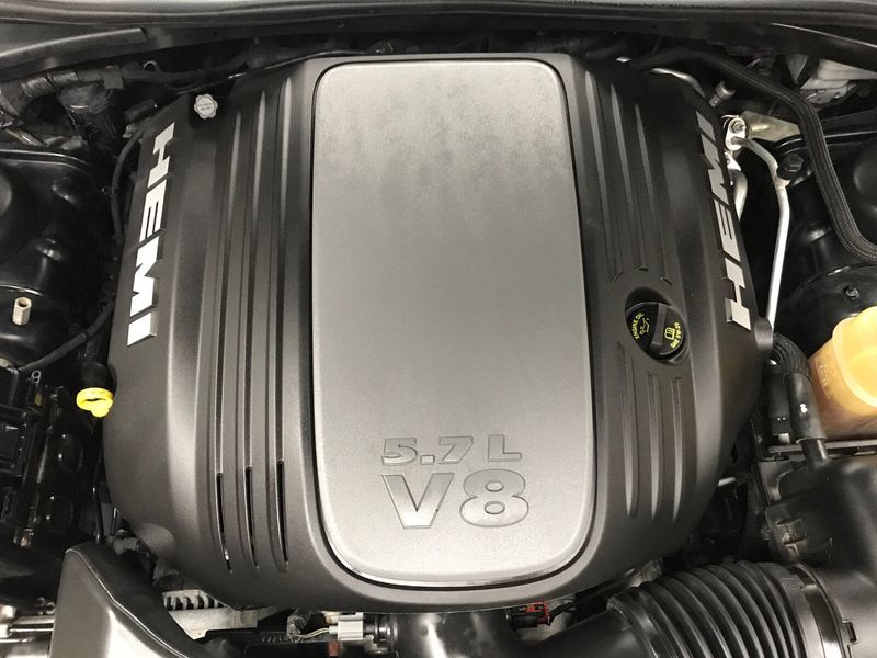 Used 2013 Dodge Challenger R/T ClassicImage 16