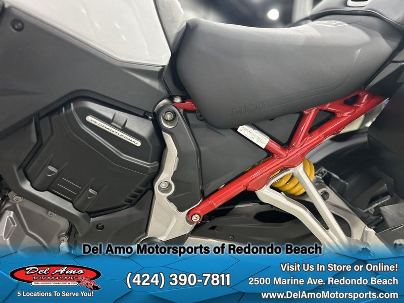2024 Ducati MULTISTRADA V4 S TRAVEL & RADAR SPOKED WHEELS Image 17
