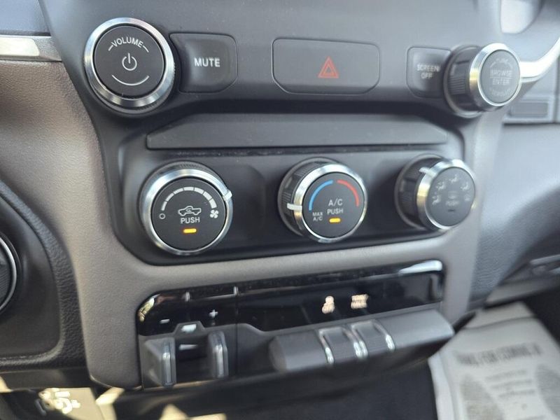 2024 Ram 2500 Big Horn photo 16
