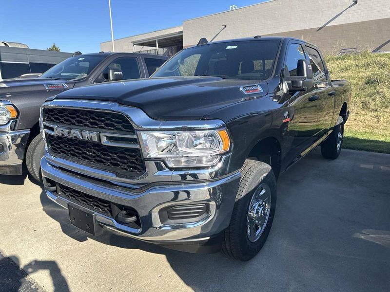 2024 RAM 2500 Tradesman Crew Cab 4x4 6