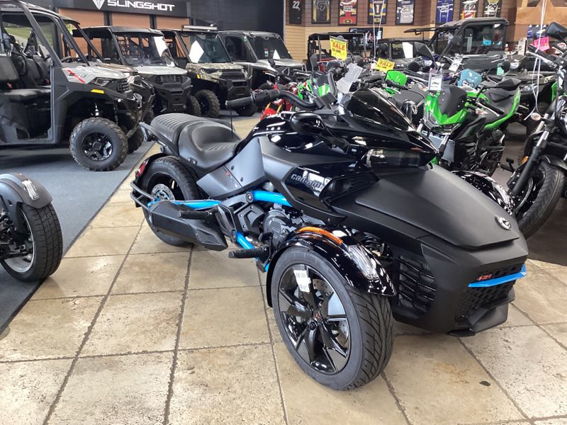 2023 Can-Am SPYDER F3S SPECIAL SERIES MONOLITH BLACK SATINImage 4