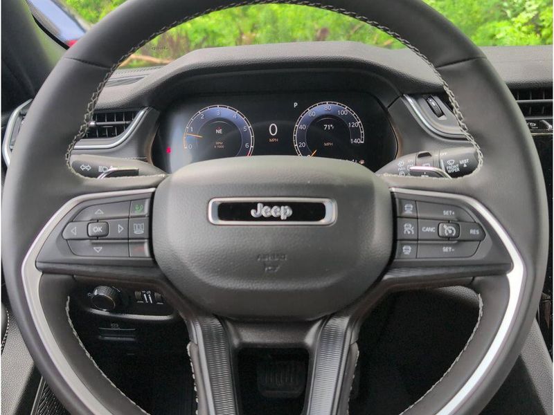 New 2025 Jeep Grand Cherokee Laredo X 4x2Image 21