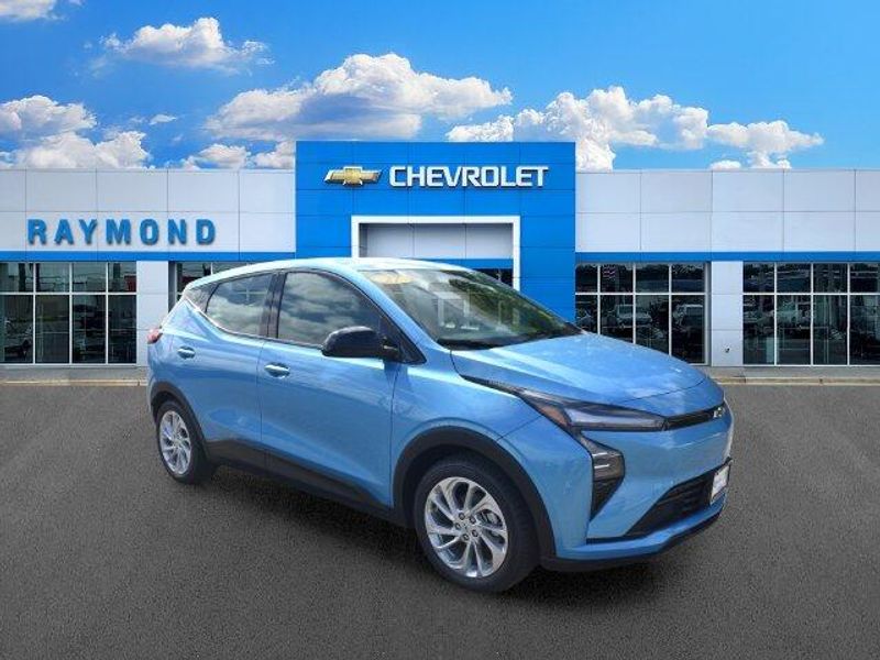 New 2027 Chevrolet Bolt EV LTImage 11