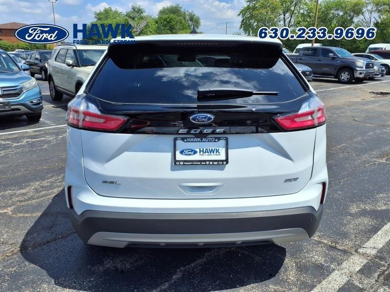 2024 Ford Edge SEL photo 4