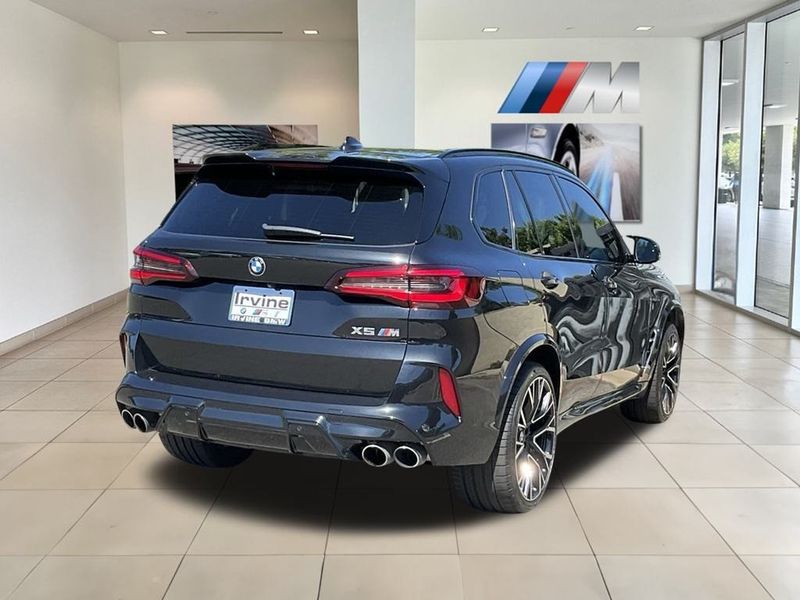 2021 BMW X5 M BaseImage 8