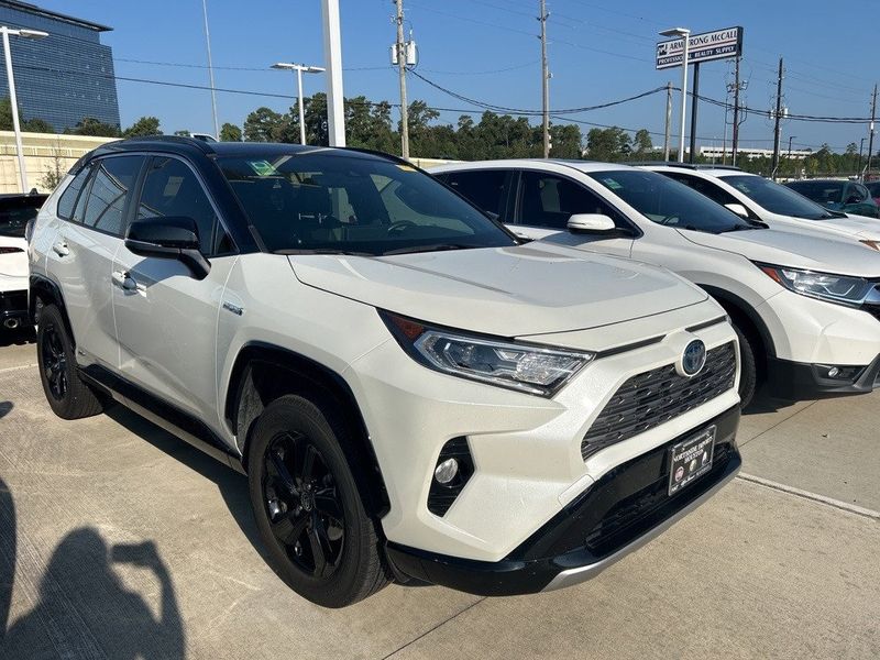 2020 Toyota RAV4 Hybrid XSEImage 2