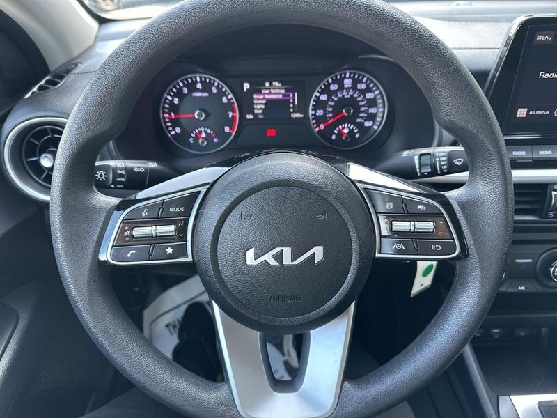 2024 Kia Forte LXSImage 25