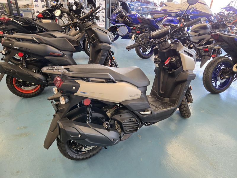 2025 Yamaha ZUMA 125 SAND GRAY Image 5