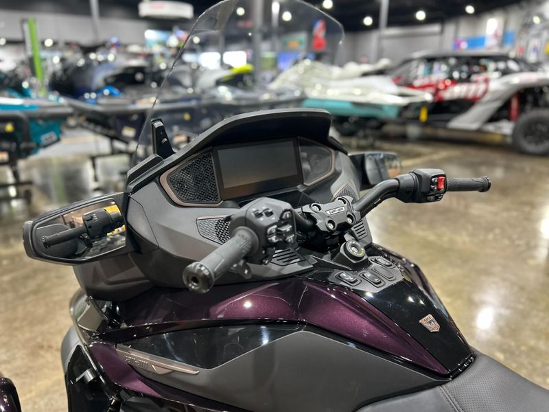 New 2025 Can-Am SPYDER RT SEA-TO-SKY (SE6) Image 27