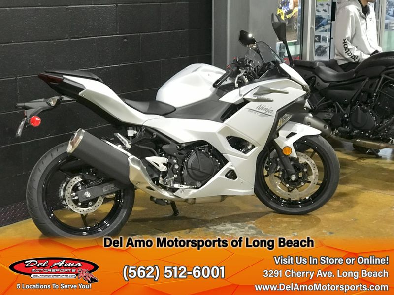 2025 Kawasaki NINJA 500 ABS Image 4