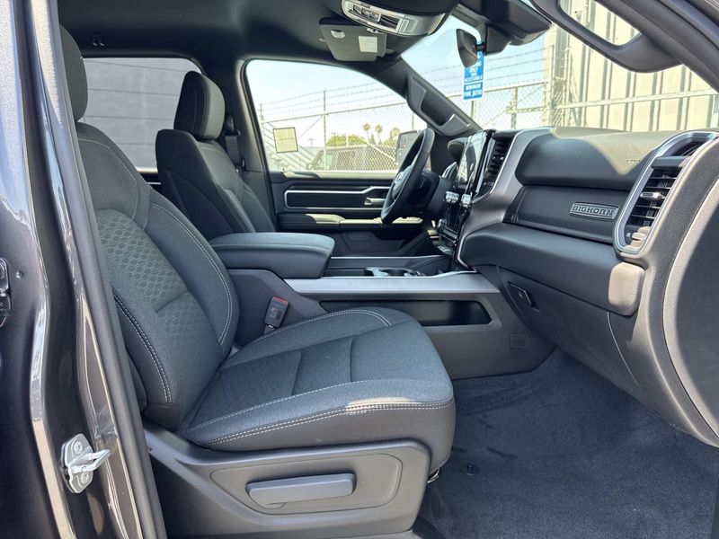 New 2026 RAM 1500 Big Horn Crew Cab 4x2 5'7' Box