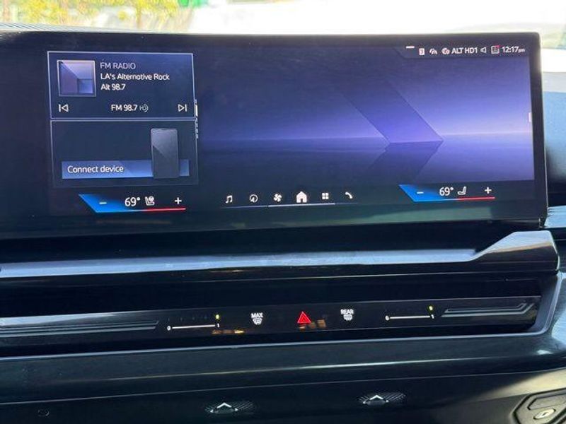 Used 2025 BMW 5 Series 530i xDriveImage 23