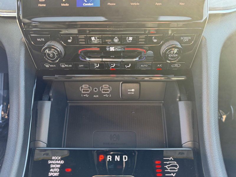 2025 Jeep Grand Cherokee OverlandImage 25