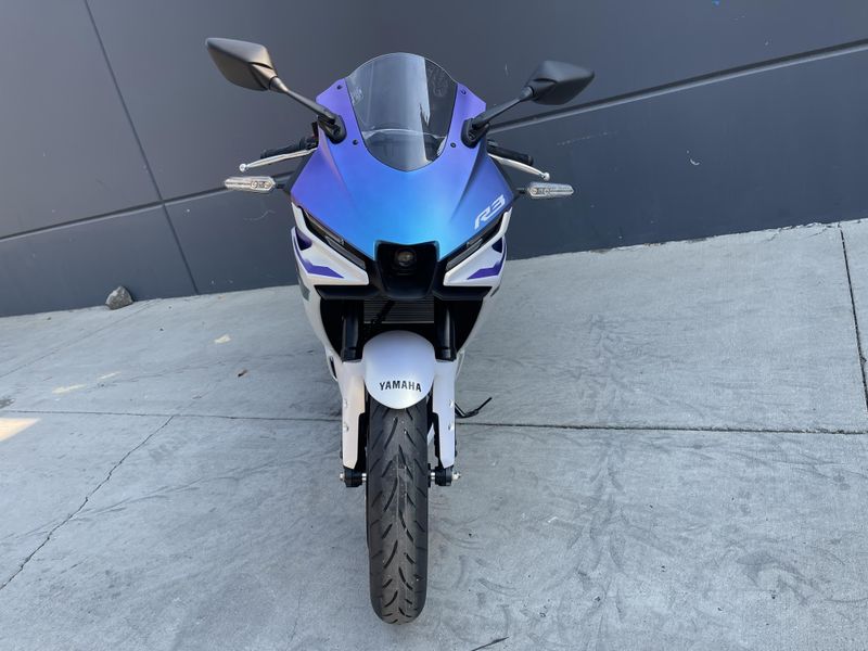 New 2025 Yamaha YZF-R3 ABS Image 3