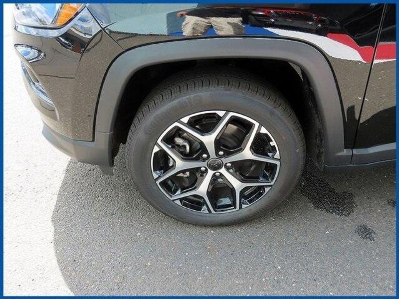 New 2025 Jeep Compass LimitedImage 4