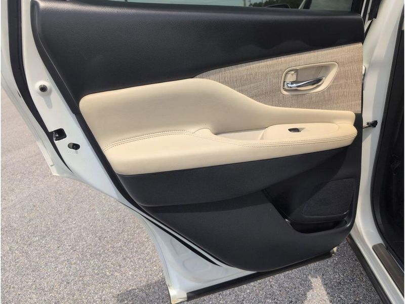 2022 Nissan Murano SLImage 32